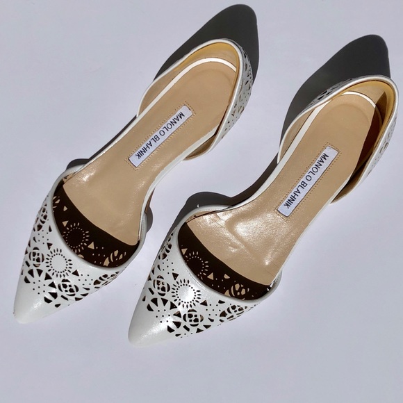 Manolo Blahnik laser-cut pointed flats - Picture 2 of 4